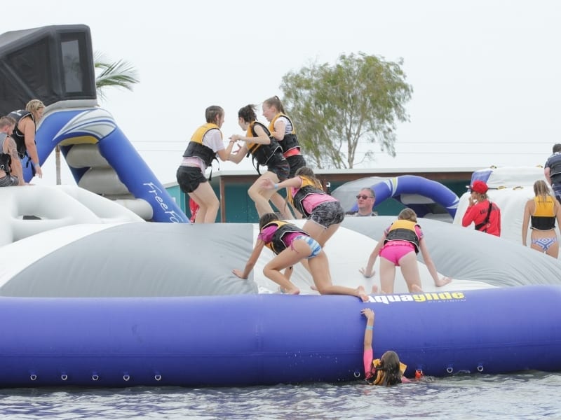 Aquaglide Kaos 25 Ft Bouncer - Image 3